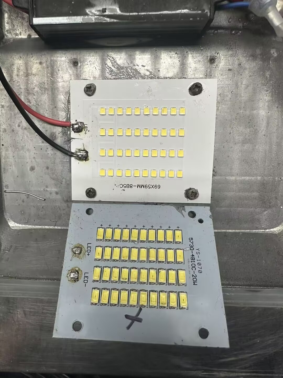 najnowsza sprawa firmy na temat Kompleksowa usługa dostosowana do potrzeb klienta firmy Sunshineopto — Wietnam: Reflektor