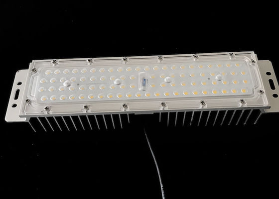 84LED 60 stopni SMD3030 LED Elementy oświetlenia ulicznego 140lm / w